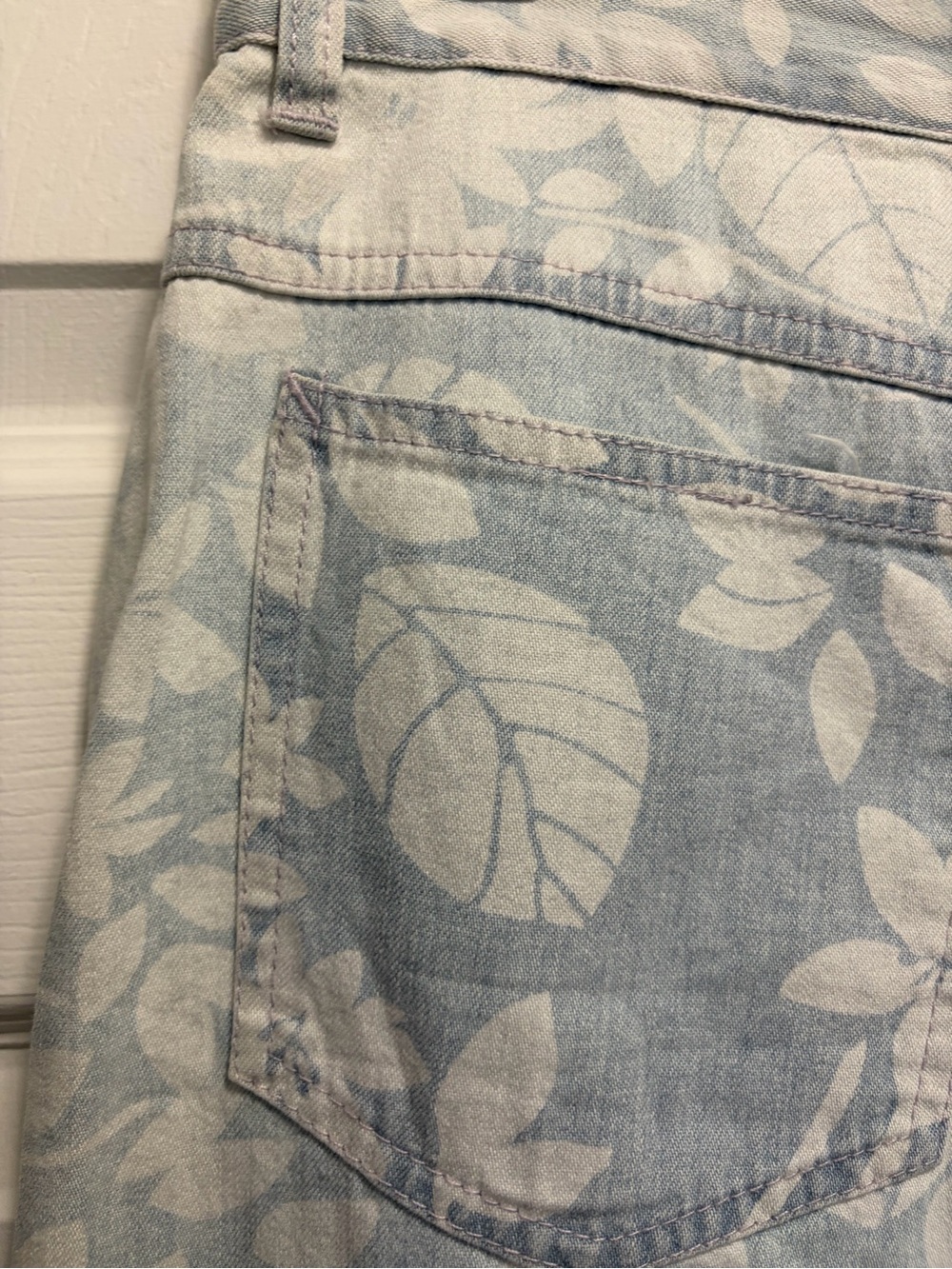 Gloria Vanderbilt Light Blue Floral Button-Front Midi Skirt - Picture 5 of 10